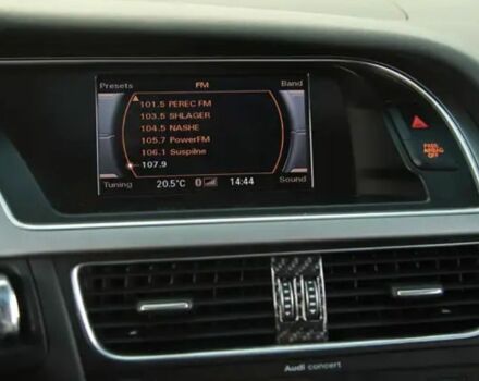Синій Ауді А4, об'ємом двигуна 2 л та пробігом 204 тис. км за 12500 $, фото 4 на Automoto.ua