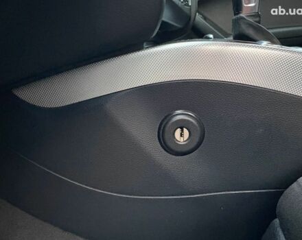 Синій Ауді А4, об'ємом двигуна 2 л та пробігом 223 тис. км за 13690 $, фото 16 на Automoto.ua