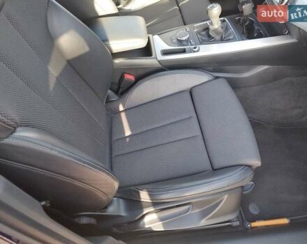 Синий Ауди А4, объемом двигателя 2 л и пробегом 140 тыс. км за 17800 $, фото 5 на Automoto.ua