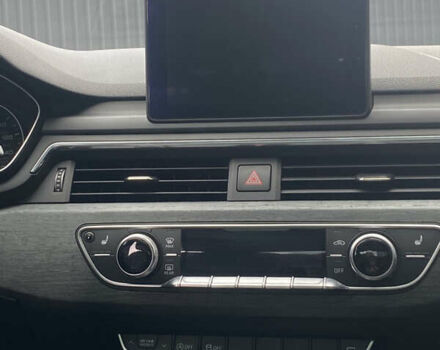 Ауді А4 2017 у Житомирі на Automoto.ua Синій Ауді А4, об'ємом двигуна 2 л та пробігом 145 тис. км за 15950 $, фото 27 на Automoto.ua