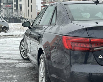Синій Ауді А4, об'ємом двигуна 2 л та пробігом 228 тис. км за 13500 $, фото 4 на Automoto.ua