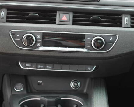 Ауді А4 2018 у Львові на Automoto.ua Синій Ауді А4, об'ємом двигуна 1.98 л та пробігом 150 тис. км за 16300 $, фото 35 на Automoto.ua