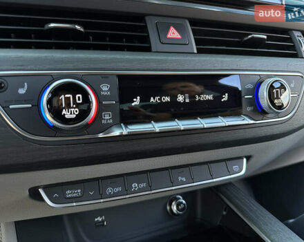 Синій Ауді А4, об'ємом двигуна 2 л та пробігом 50 тис. км за 27000 $, фото 37 на Automoto.ua