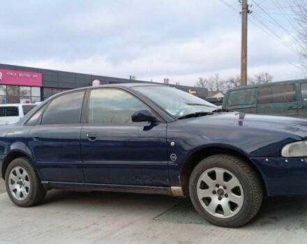 Синий Ауди А4, объемом двигателя 1.9 л и пробегом 300 тыс. км за 3787 $, фото 1 на Automoto.ua