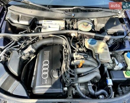 Синий Ауди А4, объемом двигателя 1.8 л и пробегом 375 тыс. км за 3100 $, фото 3 на Automoto.ua