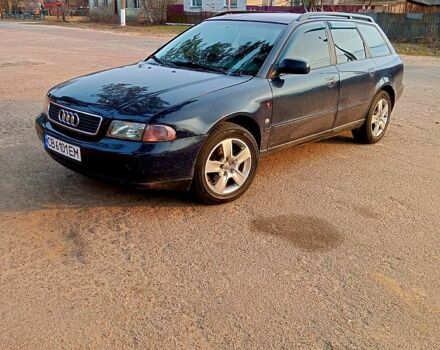 Синий Ауди А4, объемом двигателя 1.8 л и пробегом 370 тыс. км за 3700 $, фото 3 на Automoto.ua