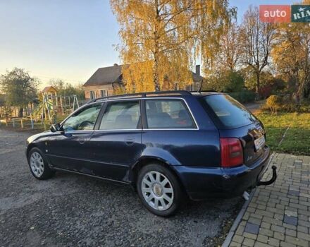 Синий Ауди А4, объемом двигателя 2.6 л и пробегом 300 тыс. км за 3000 $, фото 5 на Automoto.ua