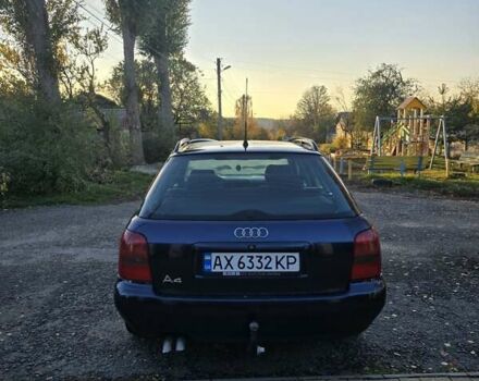Синий Ауди А4, объемом двигателя 2.6 л и пробегом 300 тыс. км за 3000 $, фото 8 на Automoto.ua