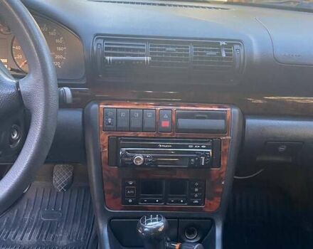 Синий Ауди А4, объемом двигателя 1.9 л и пробегом 350 тыс. км за 3350 $, фото 5 на Automoto.ua