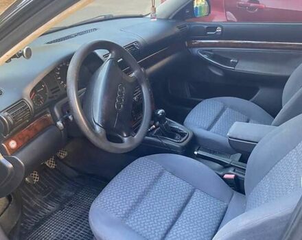 Синий Ауди А4, объемом двигателя 1.9 л и пробегом 350 тыс. км за 3350 $, фото 6 на Automoto.ua