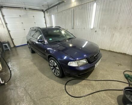 Синій Ауді А4, об'ємом двигуна 2.4 л та пробігом 260 тис. км за 4000 $, фото 1 на Automoto.ua