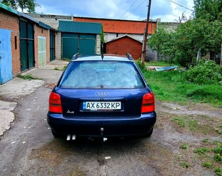 Синий Ауди А4, объемом двигателя 2.6 л и пробегом 377 тыс. км за 2677 $, фото 4 на Automoto.ua