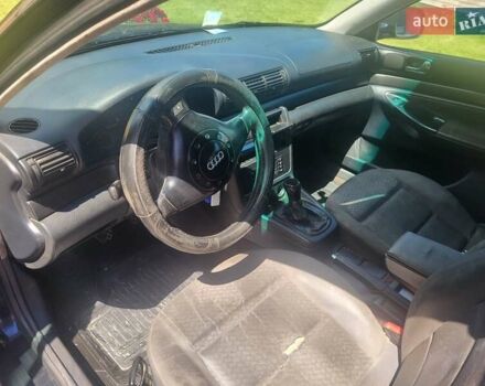 Синий Ауди А4, объемом двигателя 1.9 л и пробегом 450 тыс. км за 2100 $, фото 4 на Automoto.ua