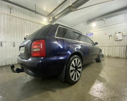 Синій Ауді А4, об'ємом двигуна 2.4 л та пробігом 260 тис. км за 4000 $, фото 7 на Automoto.ua