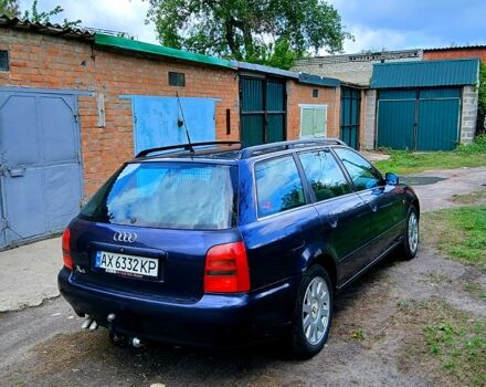 Синий Ауди А4, объемом двигателя 2.6 л и пробегом 377 тыс. км за 2677 $, фото 6 на Automoto.ua