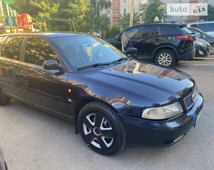 Синий Ауди А4, объемом двигателя 1.9 л и пробегом 350 тыс. км за 3350 $, фото 2 на Automoto.ua