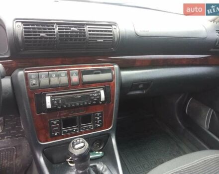 Синий Ауди А4, объемом двигателя 1.8 л и пробегом 350 тыс. км за 2650 $, фото 11 на Automoto.ua