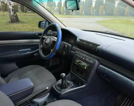 Синий Ауди А4, объемом двигателя 1.8 л и пробегом 360 тыс. км за 3900 $, фото 20 на Automoto.ua