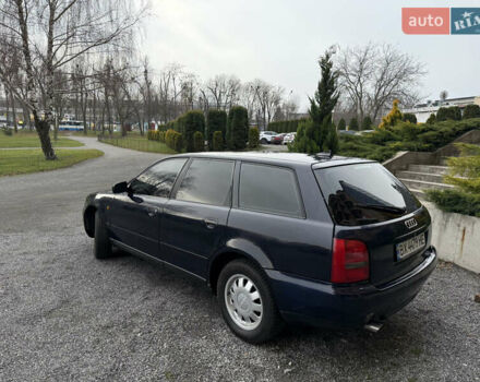 Синий Ауди А4, объемом двигателя 1.8 л и пробегом 360 тыс. км за 3900 $, фото 11 на Automoto.ua