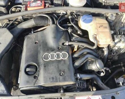 Синий Ауди А4, объемом двигателя 1.6 л и пробегом 350 тыс. км за 2500 $, фото 9 на Automoto.ua