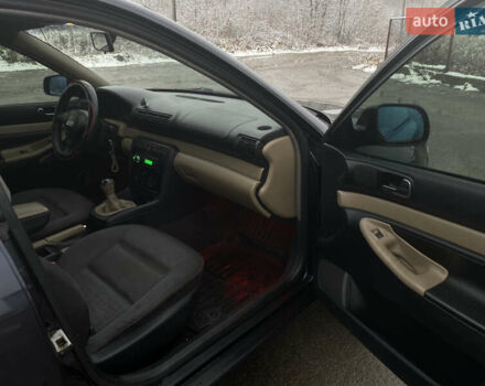 Синий Ауди А4, объемом двигателя 1.6 л и пробегом 319 тыс. км за 2999 $, фото 8 на Automoto.ua