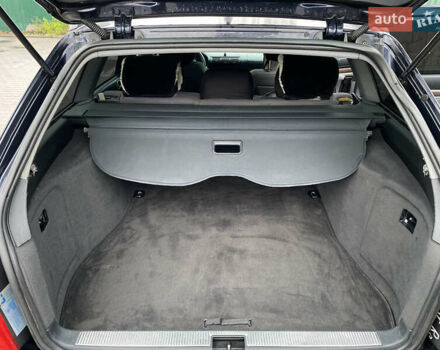 Синий Ауди А4, объемом двигателя 1.8 л и пробегом 250 тыс. км за 3700 $, фото 11 на Automoto.ua