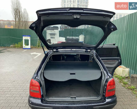 Синий Ауди А4, объемом двигателя 1.8 л и пробегом 250 тыс. км за 3700 $, фото 12 на Automoto.ua