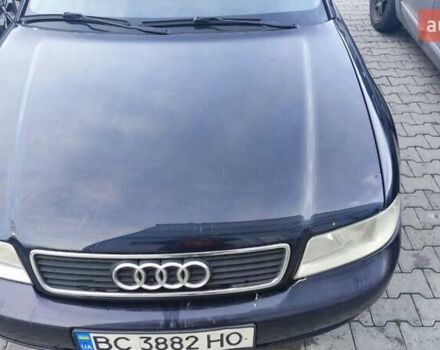 Синий Ауди А4, объемом двигателя 1.6 л и пробегом 350 тыс. км за 2500 $, фото 1 на Automoto.ua