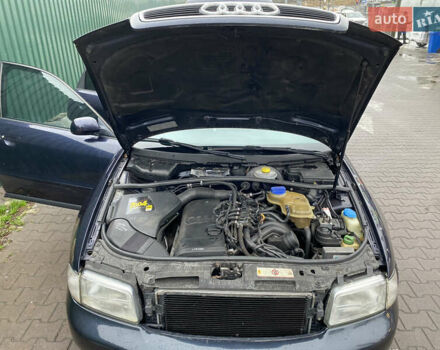 Синий Ауди А4, объемом двигателя 1.8 л и пробегом 250 тыс. км за 3700 $, фото 15 на Automoto.ua