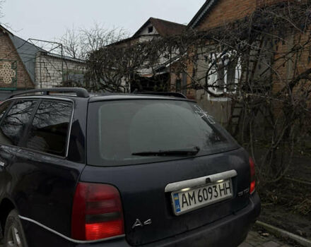 Синий Ауди А4, объемом двигателя 0 л и пробегом 400 тыс. км за 4500 $, фото 1 на Automoto.ua