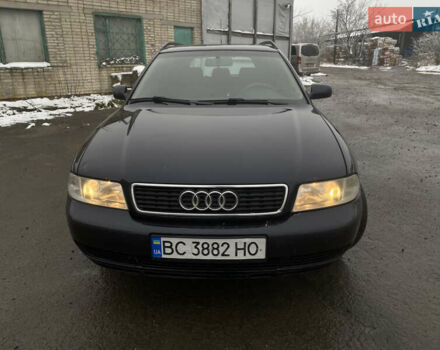 Синий Ауди А4, объемом двигателя 1.6 л и пробегом 319 тыс. км за 2999 $, фото 1 на Automoto.ua