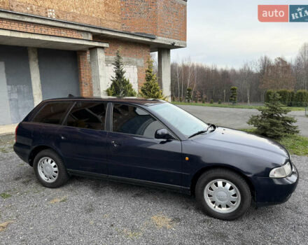 Синий Ауди А4, объемом двигателя 1.8 л и пробегом 360 тыс. км за 3900 $, фото 12 на Automoto.ua