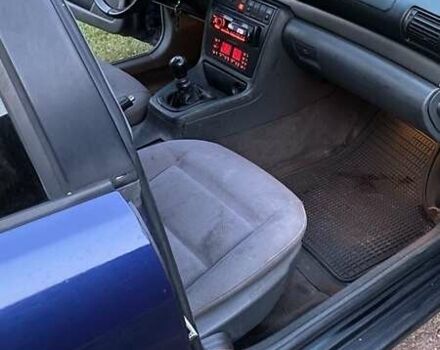 Синий Ауди А4, объемом двигателя 1.9 л и пробегом 447 тыс. км за 3700 $, фото 12 на Automoto.ua