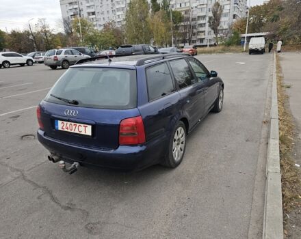 Синий Ауди А4, объемом двигателя 2 л и пробегом 250 тыс. км за 2300 $, фото 2 на Automoto.ua
