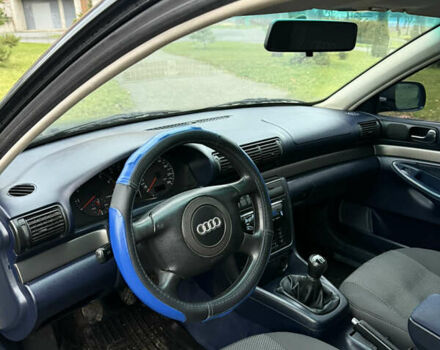 Синий Ауди А4, объемом двигателя 1.8 л и пробегом 360 тыс. км за 3900 $, фото 19 на Automoto.ua