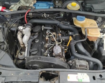 Синій Ауді А4, об'ємом двигуна 1.9 л та пробігом 350 тис. км за 1500 $, фото 3 на Automoto.ua