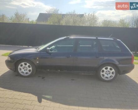 Синий Ауди А4, объемом двигателя 1.9 л и пробегом 370 тыс. км за 2300 $, фото 3 на Automoto.ua