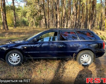 Синий Ауди А4, объемом двигателя 1.8 л и пробегом 300 тыс. км за 3600 $, фото 1 на Automoto.ua