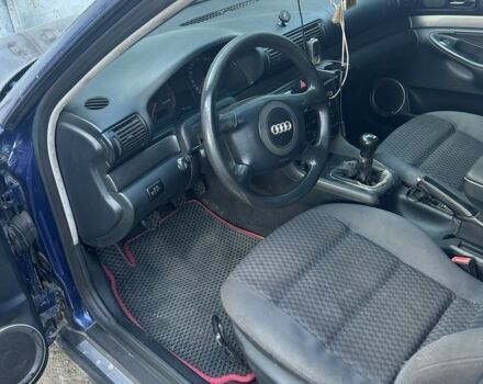 Синий Ауди А4, объемом двигателя 1.9 л и пробегом 260 тыс. км за 4800 $, фото 6 на Automoto.ua