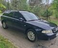 Синий Ауди А4, объемом двигателя 1.6 л и пробегом 288 тыс. км за 3700 $, фото 1 на Automoto.ua
