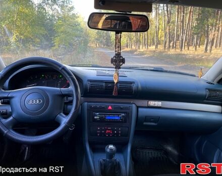 Синий Ауди А4, объемом двигателя 1.8 л и пробегом 300 тыс. км за 3600 $, фото 3 на Automoto.ua