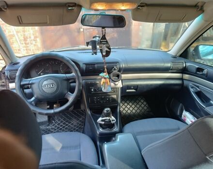 Синий Ауди А4, объемом двигателя 0 л и пробегом 424 тыс. км за 2500 $, фото 2 на Automoto.ua