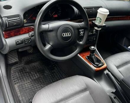 Синий Ауди А4, объемом двигателя 1.6 л и пробегом 260 тыс. км за 4999 $, фото 6 на Automoto.ua