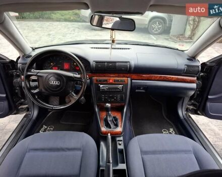 Синий Ауди А4, объемом двигателя 1.78 л и пробегом 196 тыс. км за 4850 $, фото 21 на Automoto.ua