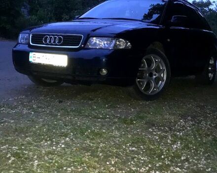Синій Ауді А4, об'ємом двигуна 1.6 л та пробігом 320 тис. км за 4500 $, фото 2 на Automoto.ua