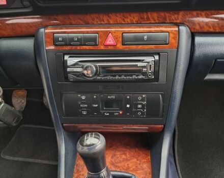 Синій Ауді А4, об'ємом двигуна 1.8 л та пробігом 196 тис. км за 4850 $, фото 12 на Automoto.ua