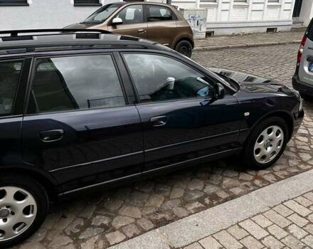 Синий Ауди А4, объемом двигателя 1.6 л и пробегом 260 тыс. км за 4999 $, фото 2 на Automoto.ua