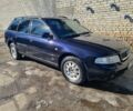 Синій Ауді А4, об'ємом двигуна 1.6 л та пробігом 241 тис. км за 2990 $, фото 1 на Automoto.ua