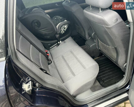 Синий Ауди А4, объемом двигателя 1.8 л и пробегом 193 тыс. км за 7777 $, фото 22 на Automoto.ua