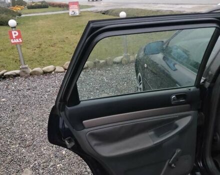 Синий Ауди А4, объемом двигателя 1.6 л и пробегом 248 тыс. км за 5100 $, фото 8 на Automoto.ua